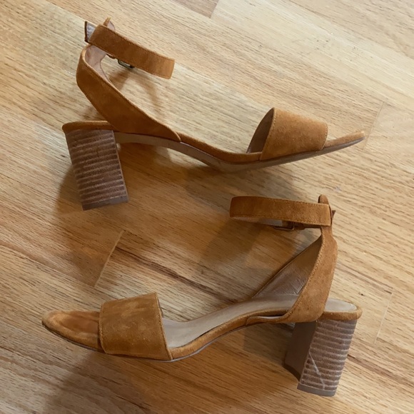 Madewell The Claudia Sandal in Suede - Picture 5 of 7